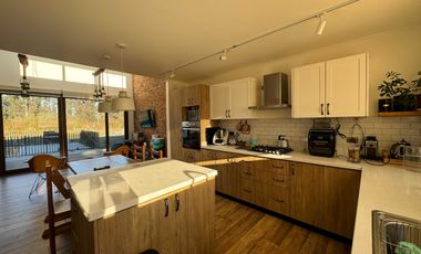 Moderna y Elegante Propiedad en Venta