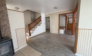 Se arrienda hermosa casa en condominio alto del bosque VALLE VOLCANES