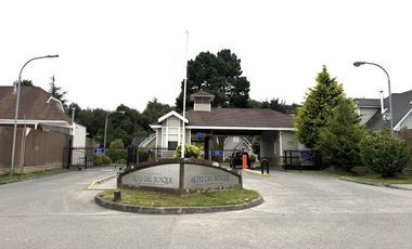 Se arrienda hermosa casa en condominio alto del bosque VALLE VOLCANES