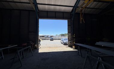 Se arrienda bodega urbana 322 m2