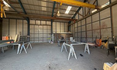 Se arrienda bodega urbana 322 m2