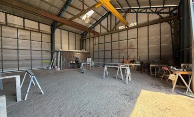 Se arrienda bodega urbana 322 m2