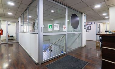 Edificio Comercial 453 mts2 útiles en Av.Zapadores