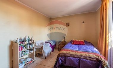 Casa 334 Mts2 en Villa Macul, Metro Quilín