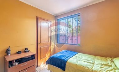 Casa 334 Mts2 en Villa Macul, Metro Quilín