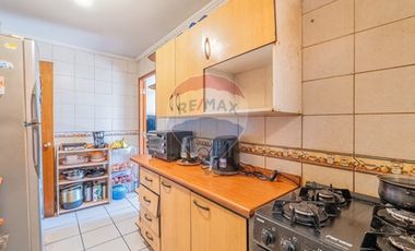 Casa 334 Mts2 en Villa Macul, Metro Quilín