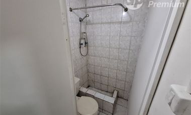 Local Comercial en Arriendo en Calle Marin con Carmen