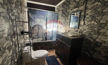 ¡Casa Amoblada en Paine con Vista a la laguna