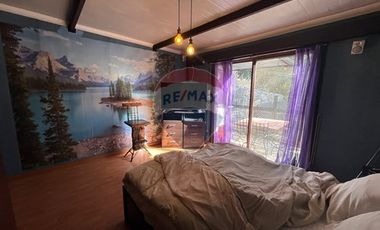 ¡Casa Amoblada en Paine con Vista a la laguna