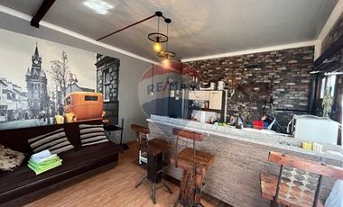 ¡Casa Amoblada en Paine con Vista a la laguna