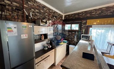¡Casa Amoblada en Paine con Vista a la laguna