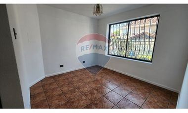 Casa Familiar en La Florida: Espaciosa y Luminosa