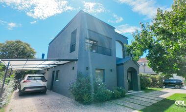 VENTA CASA CAMPO GRANDE - PILAR