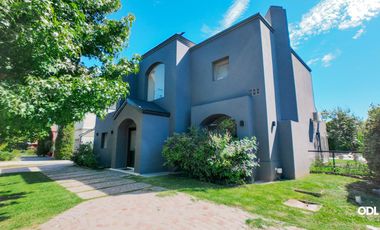 VENTA CASA CAMPO GRANDE - PILAR