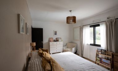 VENTA CASA 5 AMBIENTES - ROBLE JOVEN PILAR