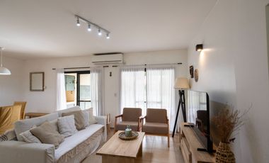 VENTA CASA 5 AMBIENTES - ROBLE JOVEN PILAR