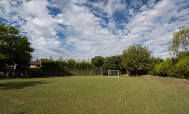 VENTA CASA 5 AMBIENTES - ROBLE JOVEN PILAR