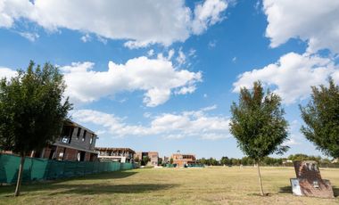 VENTA LOTE - BARRIO LOS CARDOS PILAR