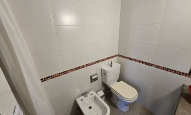 Casa 5 ambientes - Apta crédito - Villa Adelina - Venta