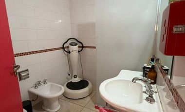 Casa 5 ambientes - Apta crédito - Villa Adelina - Venta