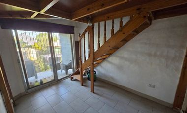 Casa 5 ambientes - Apta crédito - Villa Adelina - Venta