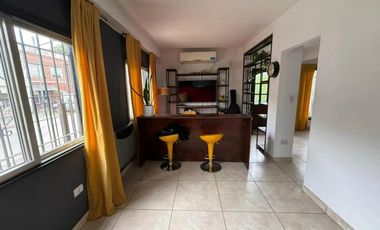 Casa 5 ambientes - Apta crédito - Villa Adelina - Venta