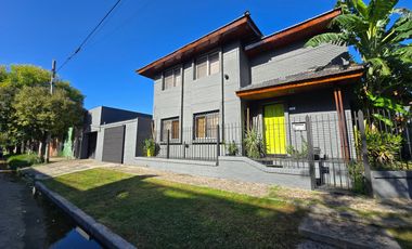 Casa 5 ambientes - Apta crédito - Villa Adelina - Venta
