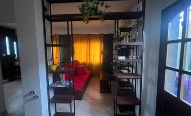 Casa 5 ambientes - Apta crédito - Villa Adelina - Venta