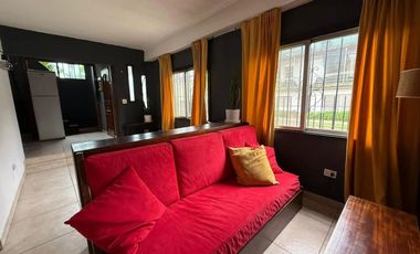 Casa 5 ambientes - Apta crédito - Villa Adelina - Venta