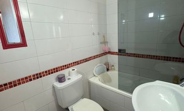 Casa 5 ambientes - Apta crédito - Villa Adelina - Venta