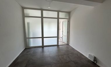 Alquiler dpto.2/3 amb San Isidro  centro uso Profesional con cochera