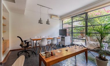 Venta PH tipo casa 5 amb con patio Belgrano R