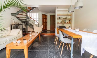 Venta PH tipo casa 5 amb con patio Belgrano R