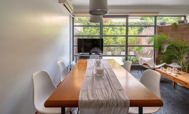 Venta PH tipo casa 5 amb con patio Belgrano R