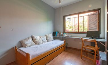 Venta PH tipo casa 5 amb con patio Belgrano R