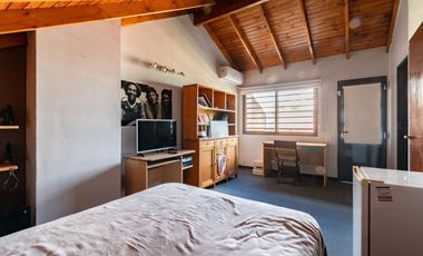 Venta PH tipo casa 5 amb con patio Belgrano R