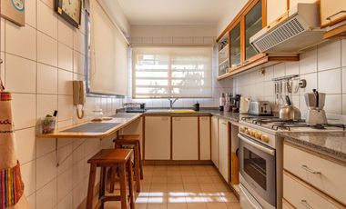 Venta PH tipo casa 5 amb con patio Belgrano R