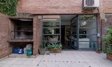 Venta PH tipo casa 5 amb con patio Belgrano R