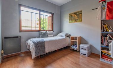 Venta PH tipo casa 5 amb con patio Belgrano R