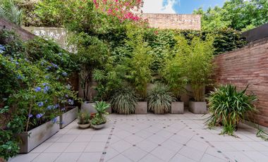 Venta PH tipo casa 5 amb con patio Villa Urquiza