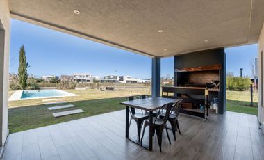 En alquiler  casa en Cantón Islas  4 dormitorios