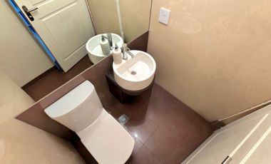 VENTA DEPTO 2 AMB TORRES DEL YACHT AMOBLADO COCHERA