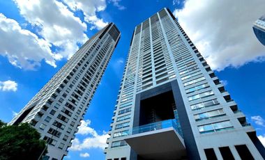 VENTA DEPTO 2 AMB TORRES DEL YACHT AMOBLADO COCHERA