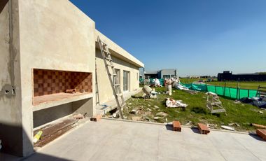 CASA A LA LAGUNA EN SANTA CLARA AL SUR | DISEÑO + VISTA ABIERTA