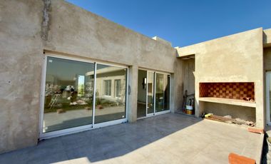 CASA A LA LAGUNA EN SANTA CLARA AL SUR | DISEÑO + VISTA ABIERTA