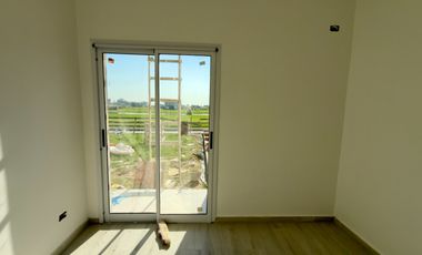 CASA A LA LAGUNA EN SANTA CLARA AL SUR | DISEÑO + VISTA ABIERTA