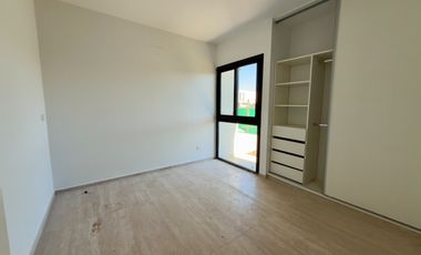 CASA A ESTRENAR EN LA ALAMEDA | 4 AMB + PISCINA + LOTE 700 m²