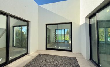 CASA A ESTRENAR EN LA ALAMEDA | 4 AMB + PISCINA + LOTE 700 m²