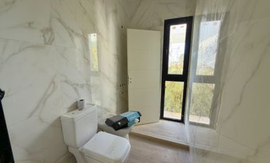 CASA A ESTRENAR EN LA ALAMEDA | 4 AMB + PISCINA + LOTE 700 m²