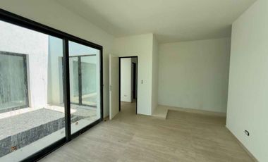 VENTA CASA 4 AMBIENTES EN BARRIO LA ALAMEDA